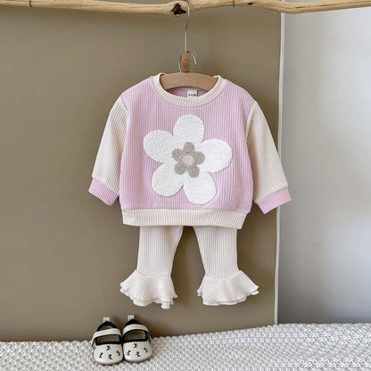 Sweatshirt set with flower patch embroidery and petal shaped pant legs