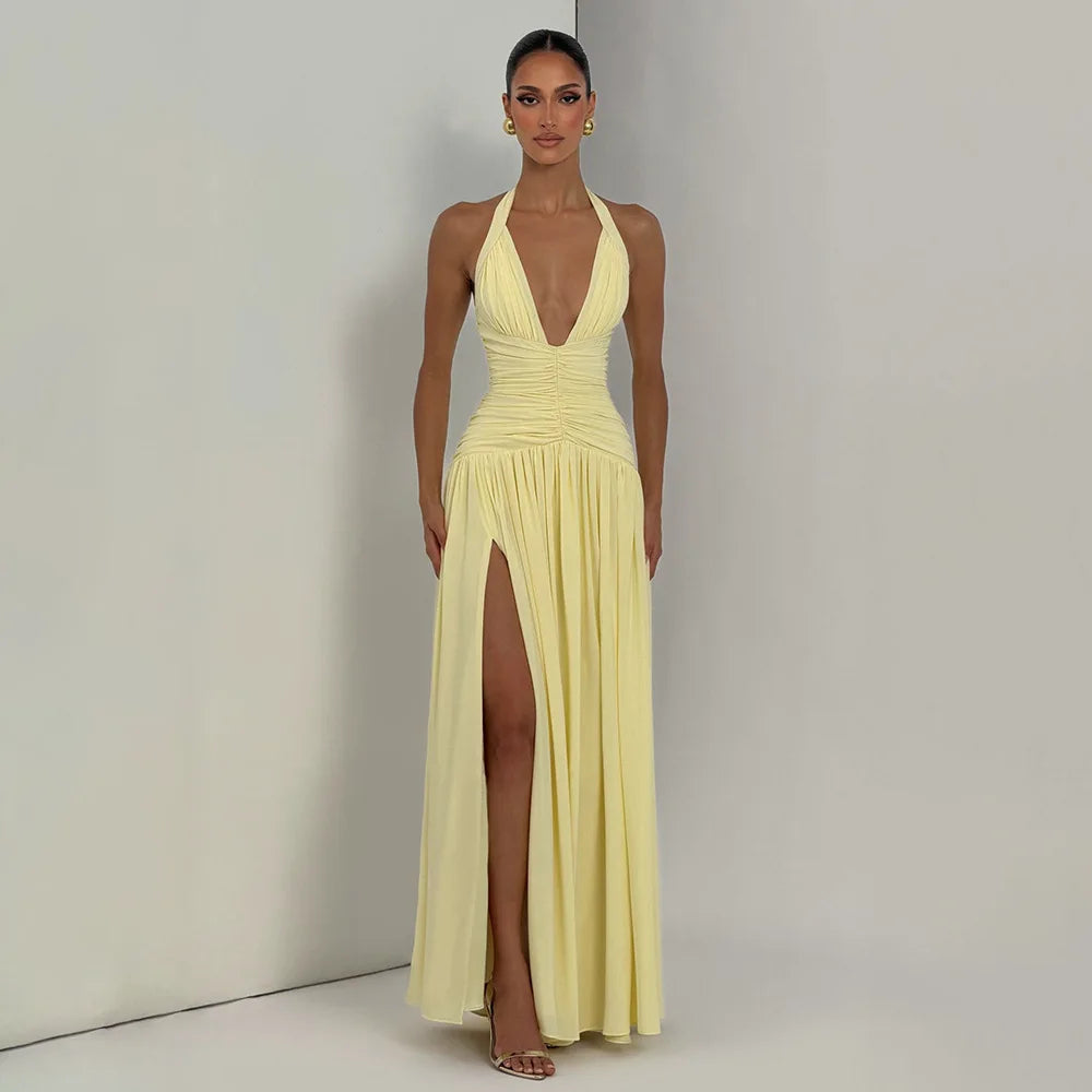 Vestido largo elegante con cuello halter